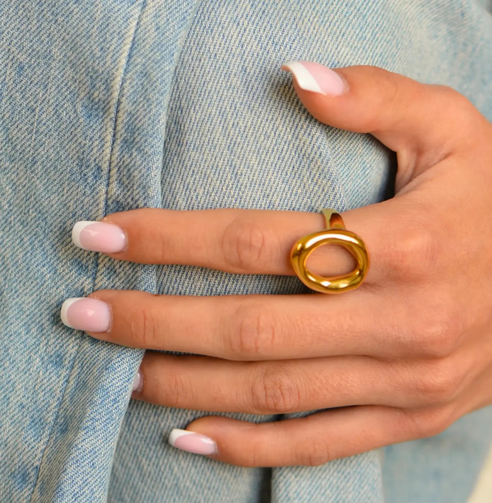 AURA RING