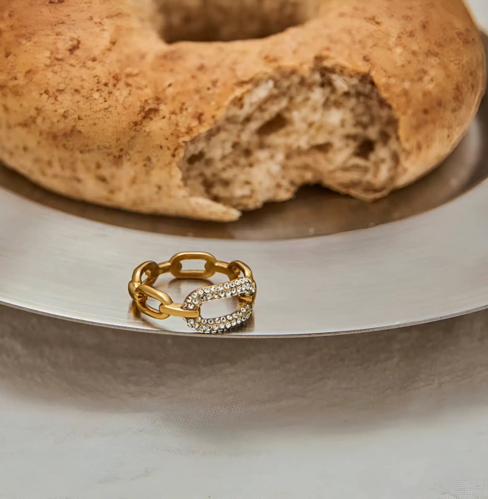 PAVÉ CHAIN LINK RING