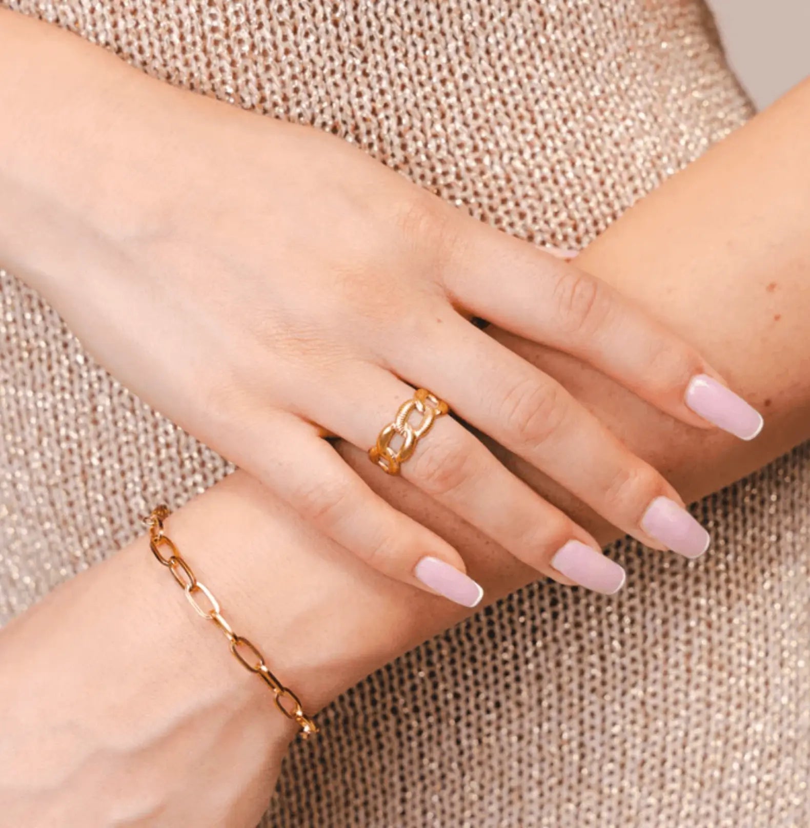 ETERNAL LINKS RING