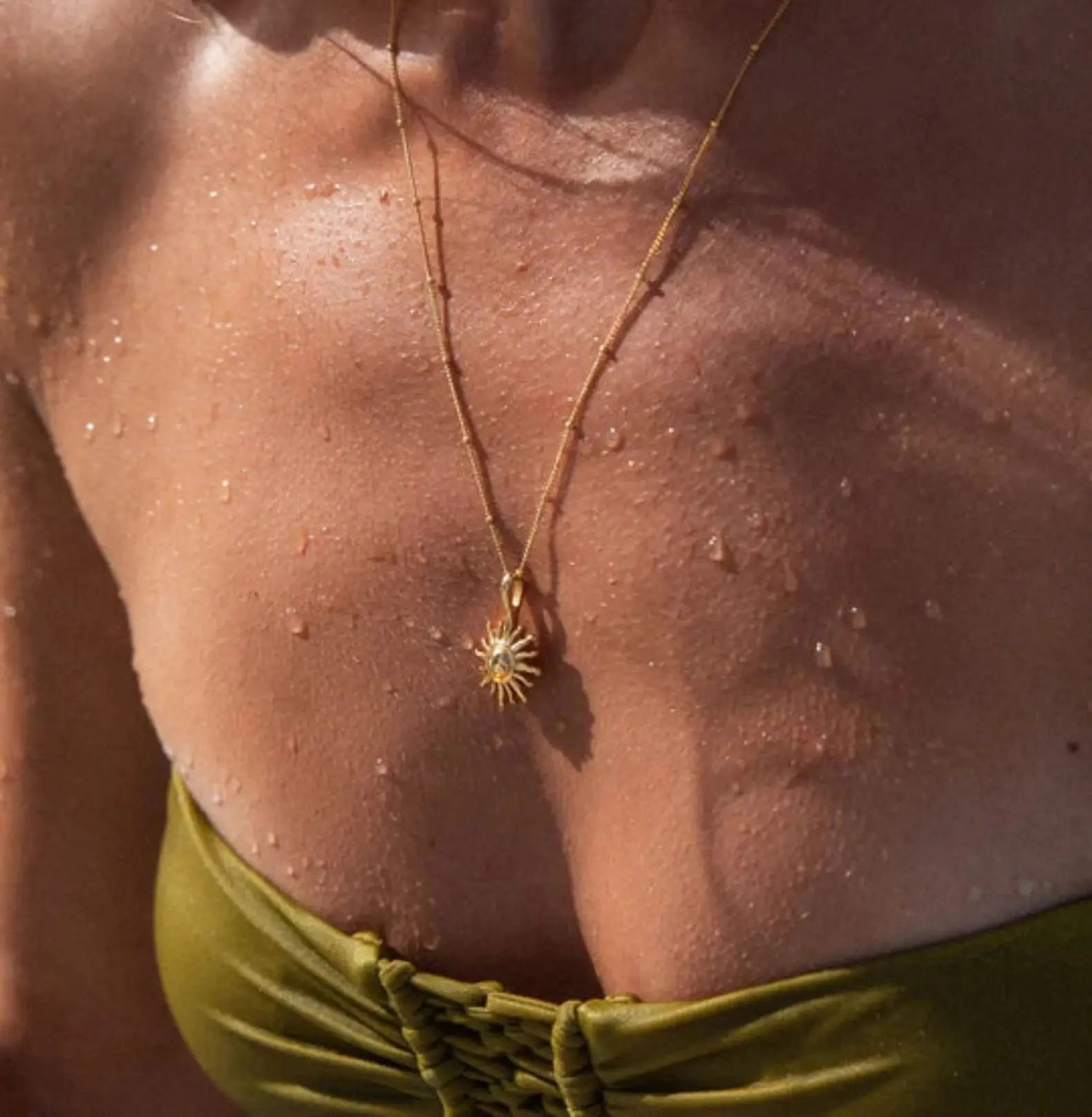 SUN PENDANT NECKLACE