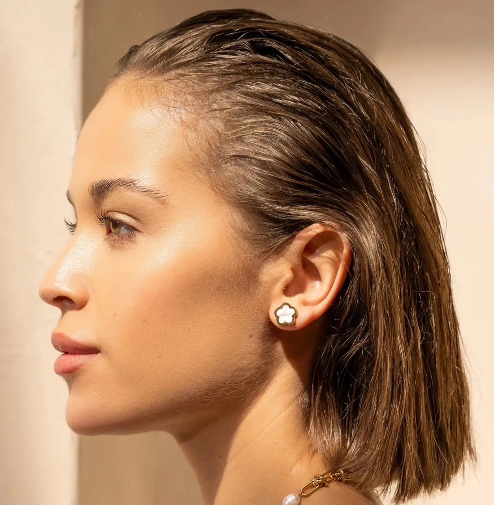 FLOWER STUD EARRINGS