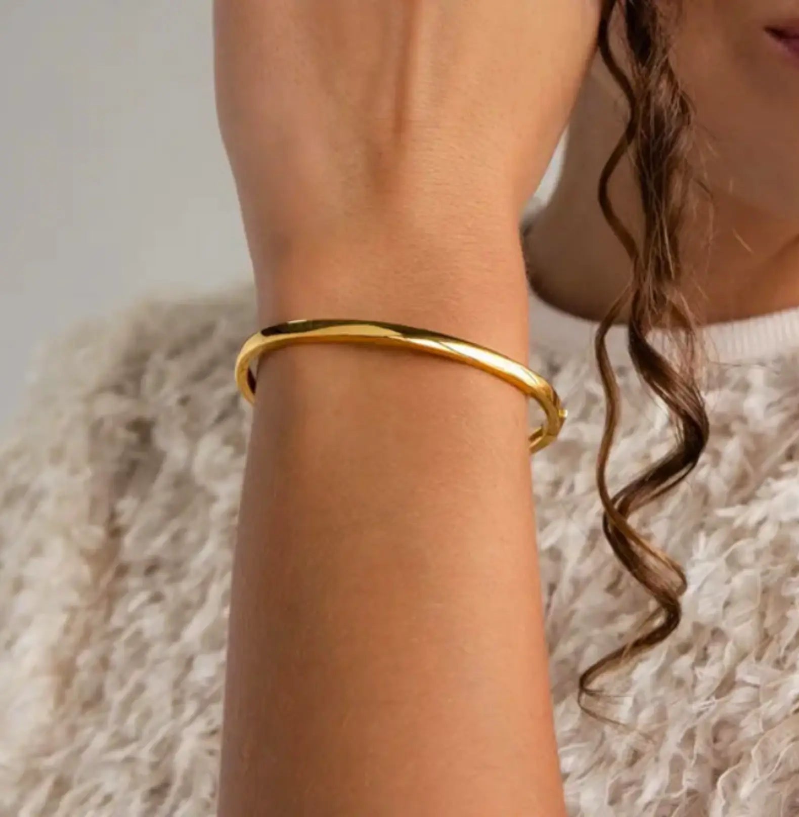 SMOOTH HINGED BANGLE