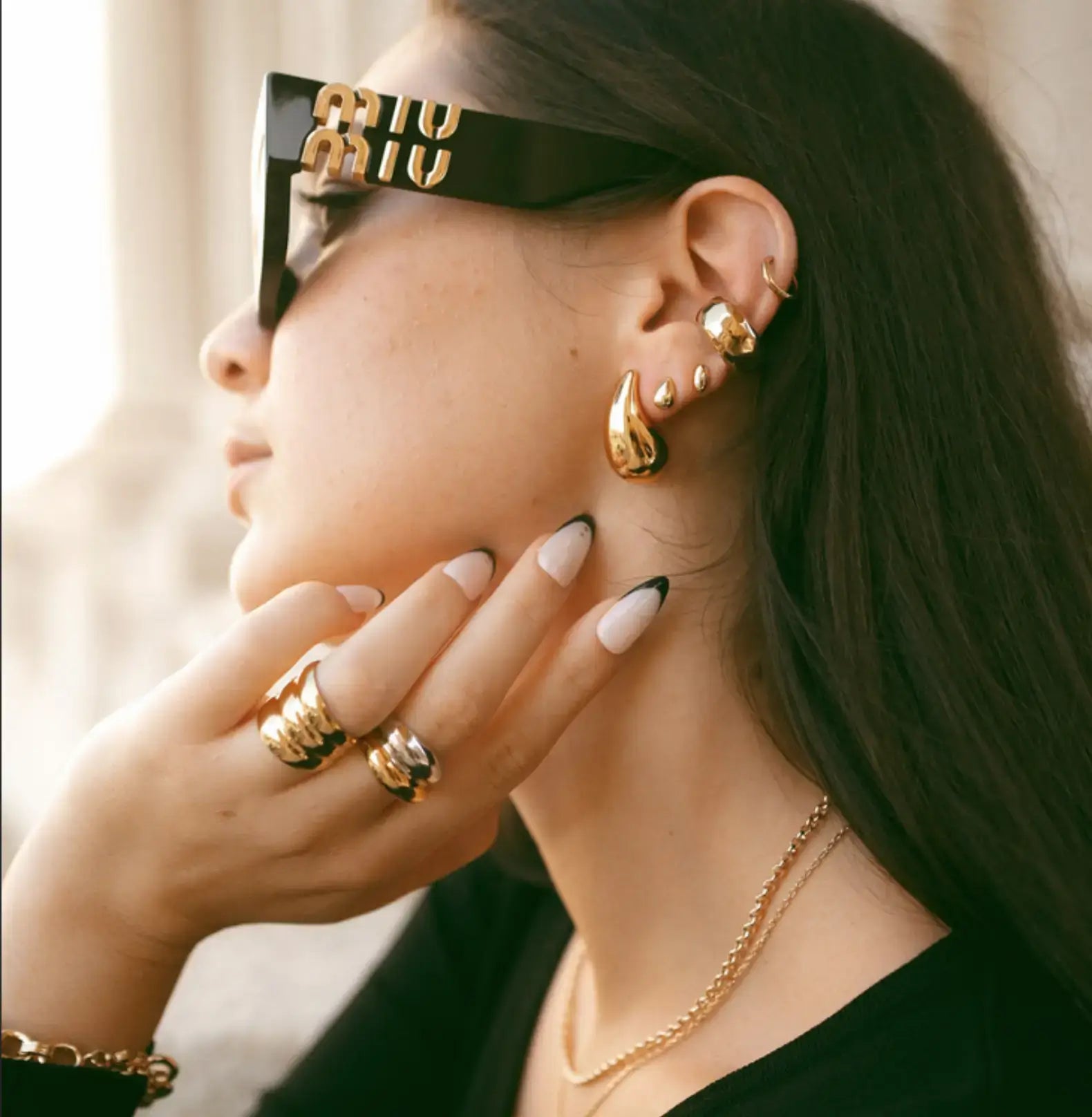 TEARDROP HOOP EARRINGS