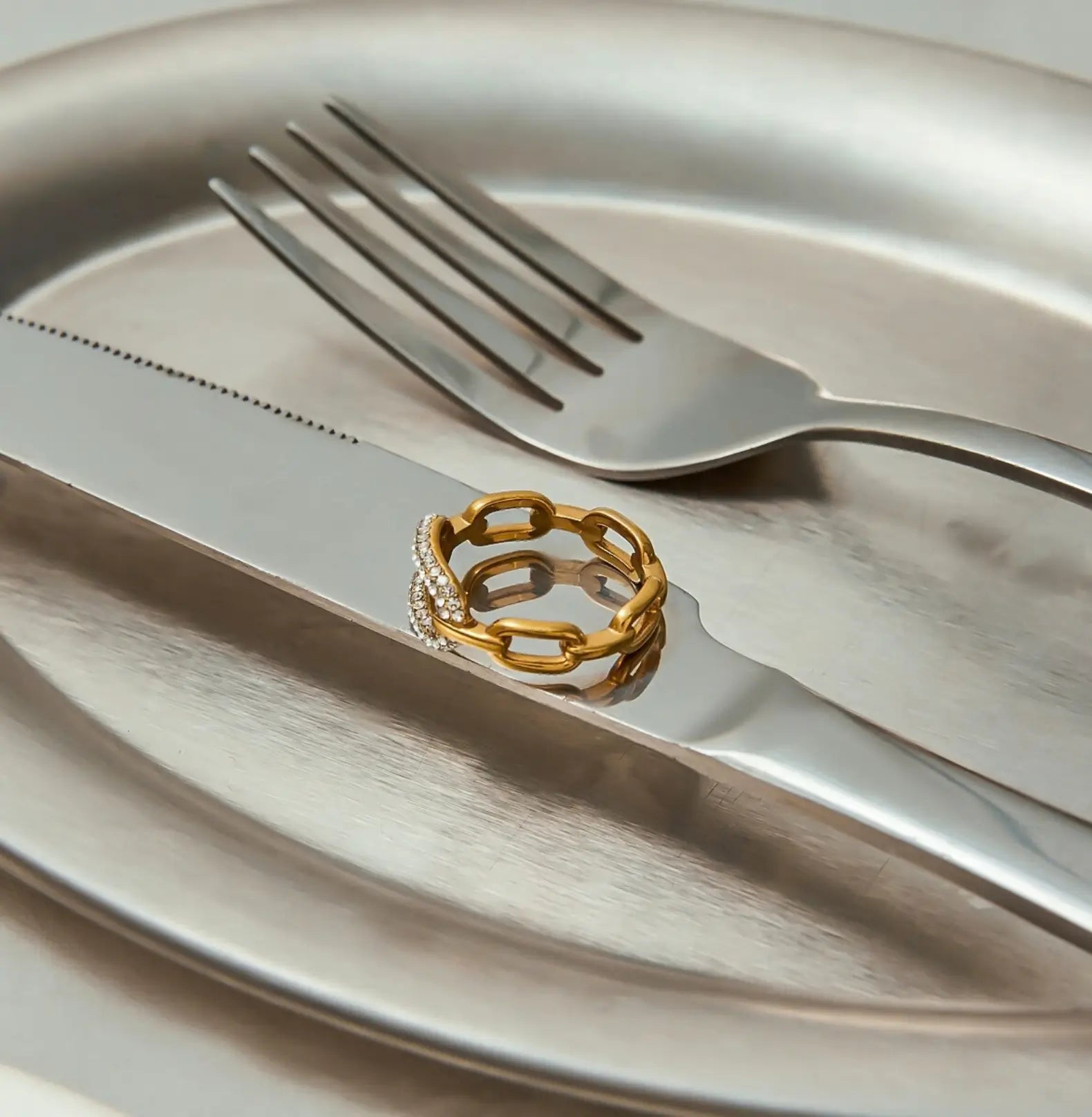 PAVÉ CHAIN LINK RING