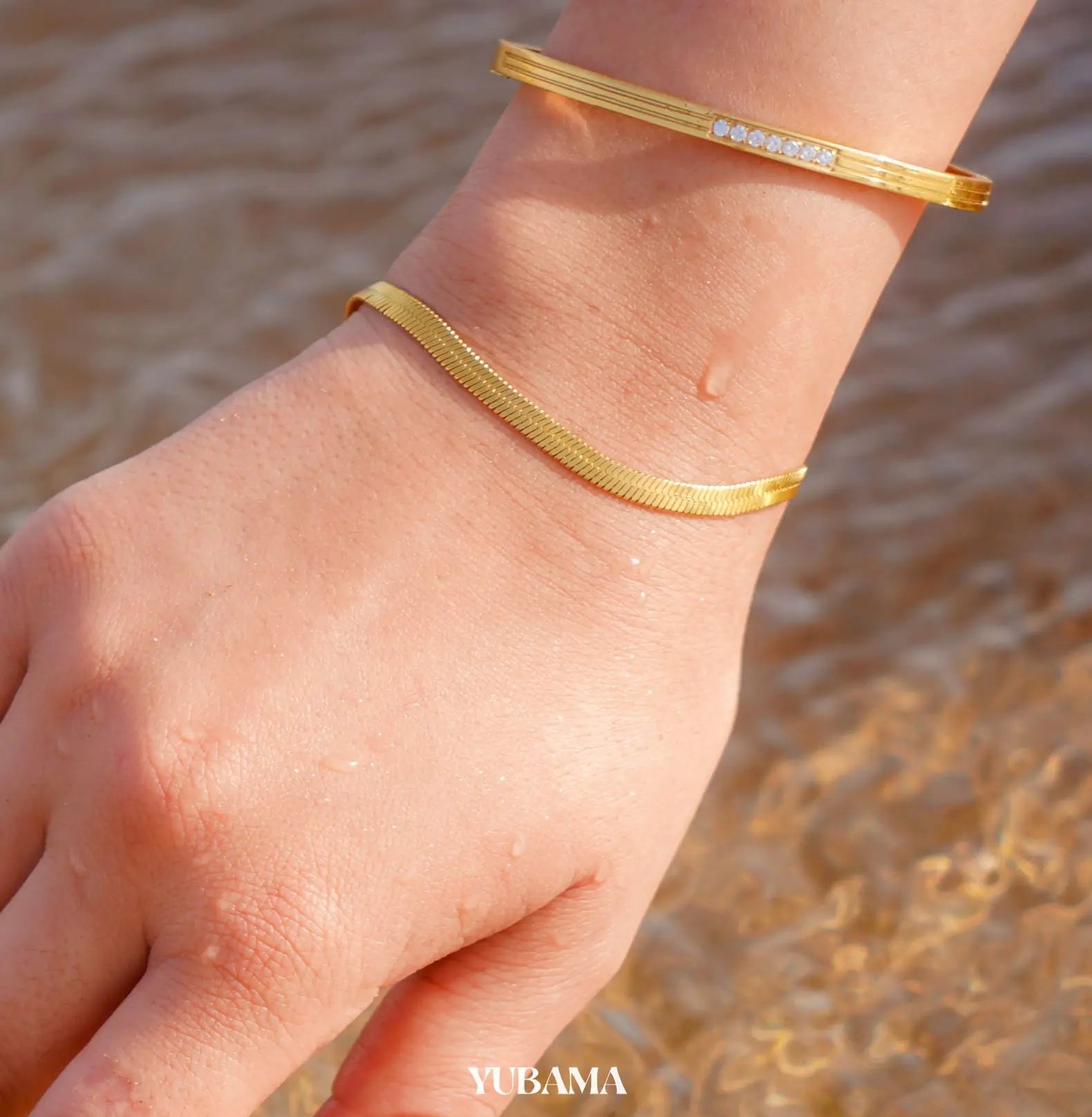 CLEO BANGLE BRACELET