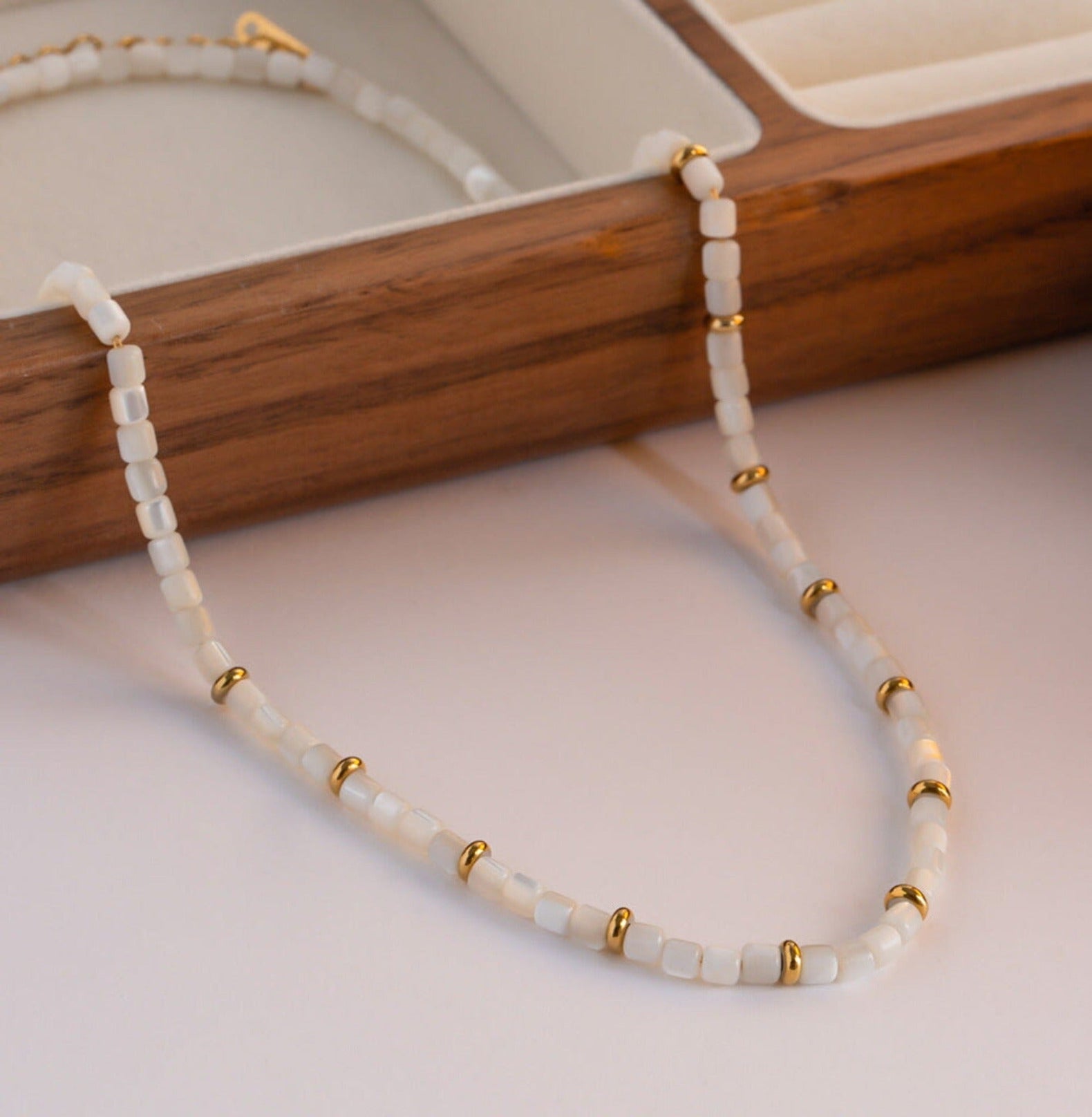 WHITE PEARL NECKLACE neck Yubama Jewelry Online Store - The Elegant Designs of Gold and Silver ! 