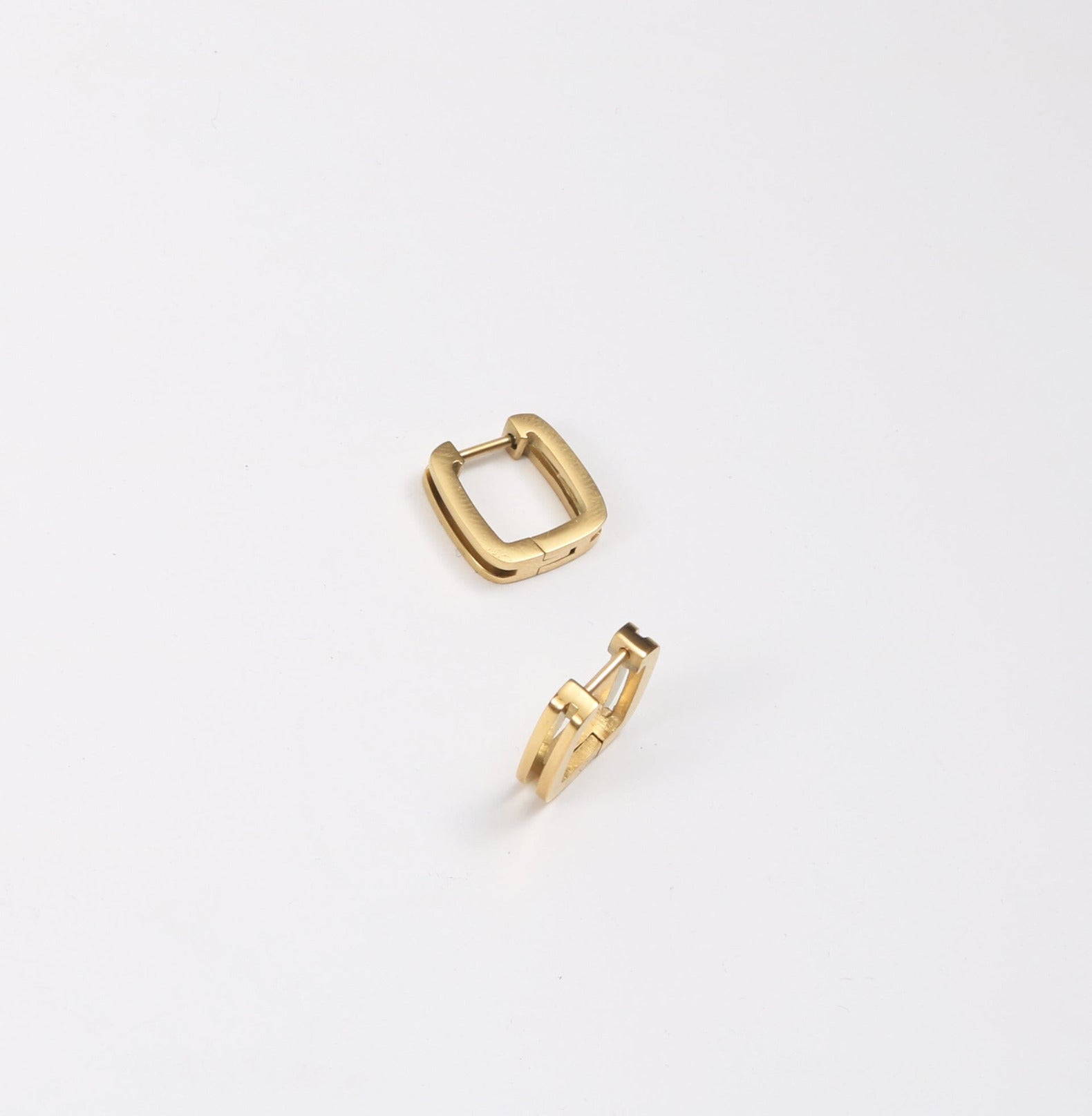 SQUARE HOLLOW HOOP EARRING - GOLD earing Yubama Jewelry Online Store - The Elegant Designs of Gold and Silver ! 