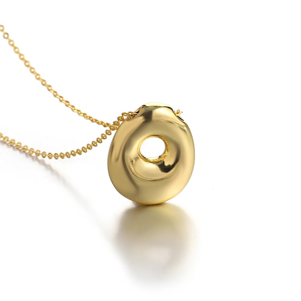 BUBBLE LETTER NCKLACE