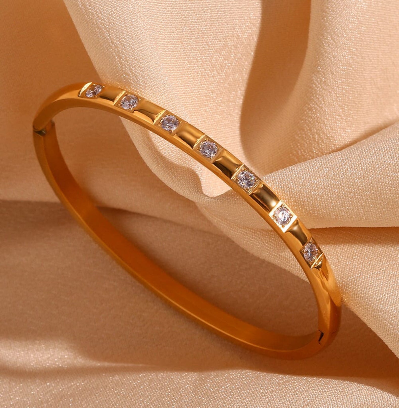 RECTANGLE ZIRCON BANGLE braclet Yubama Jewelry Online Store - The Elegant Designs of Gold and Silver ! 