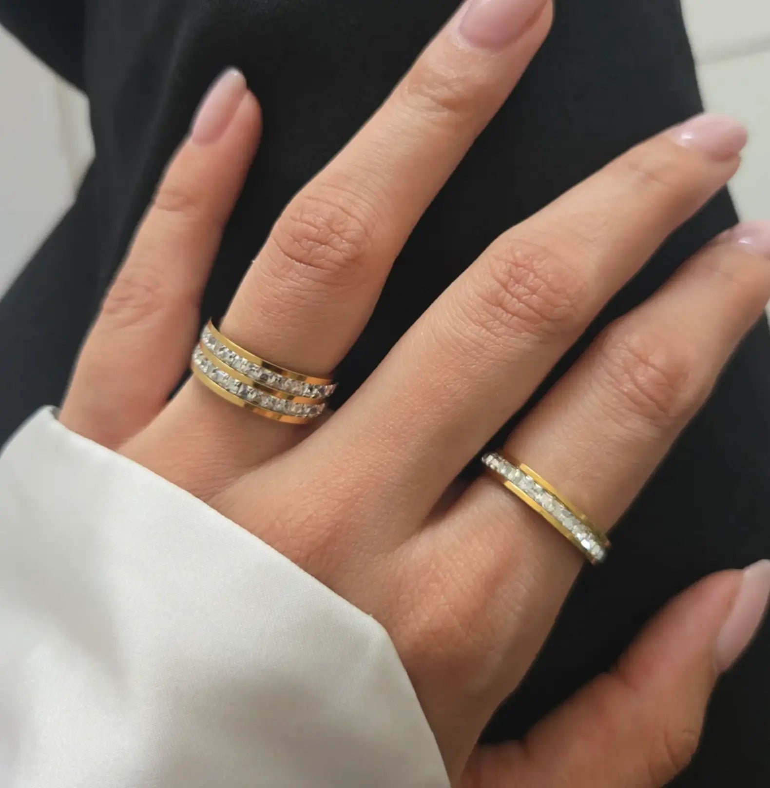 DIAMOND DOUBLE BAND RING