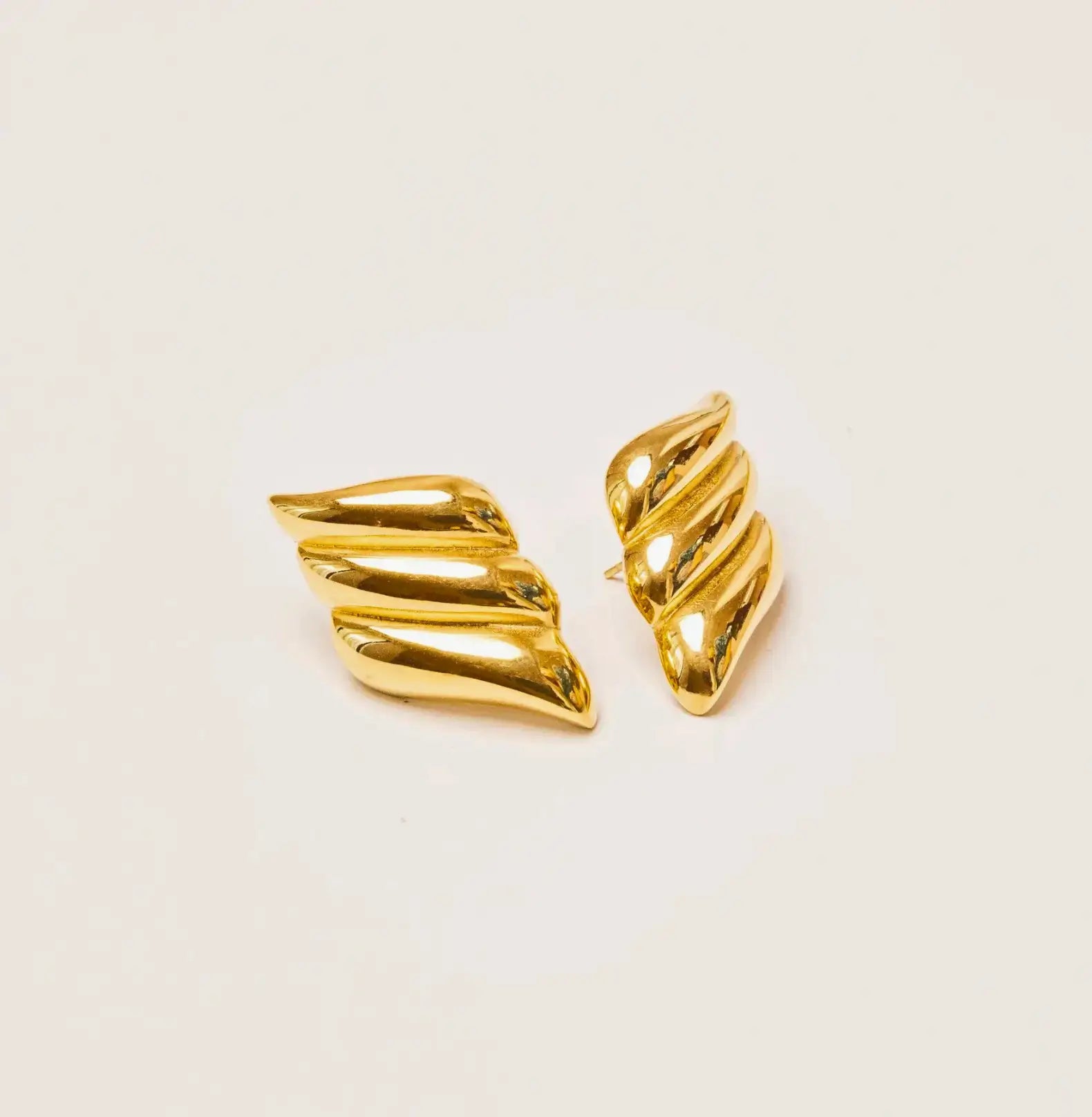 GOLDEN WING STUDS