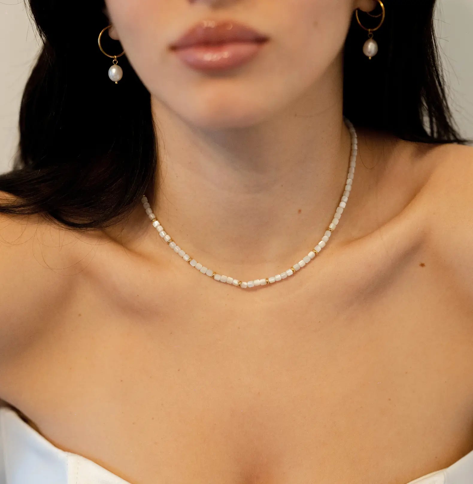 WHITE PEARL NECKLACE