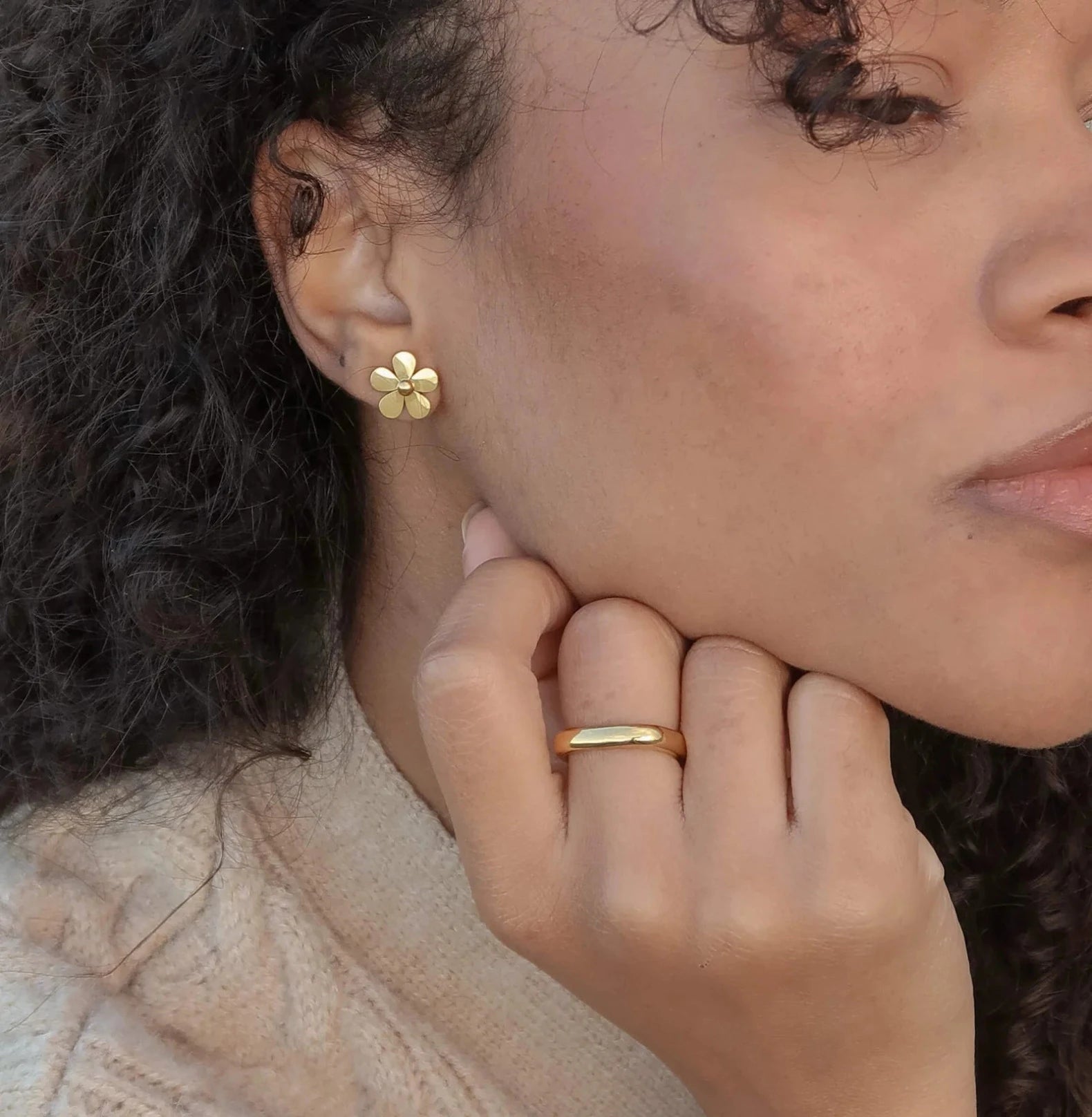 FLOWER STUD EARRINGS braclet Yubama Jewelry Online Store - The Elegant Designs of Gold and Silver ! 