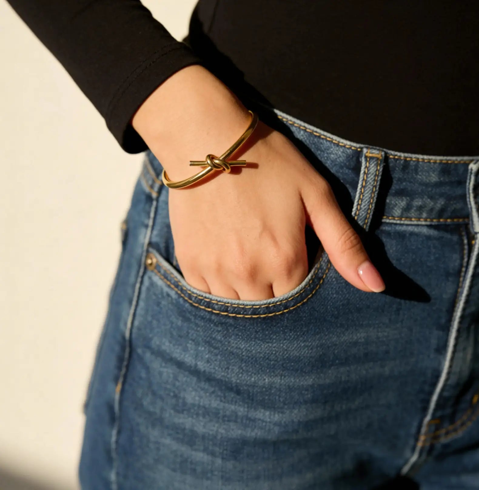 KNOT CUFF BRACELET