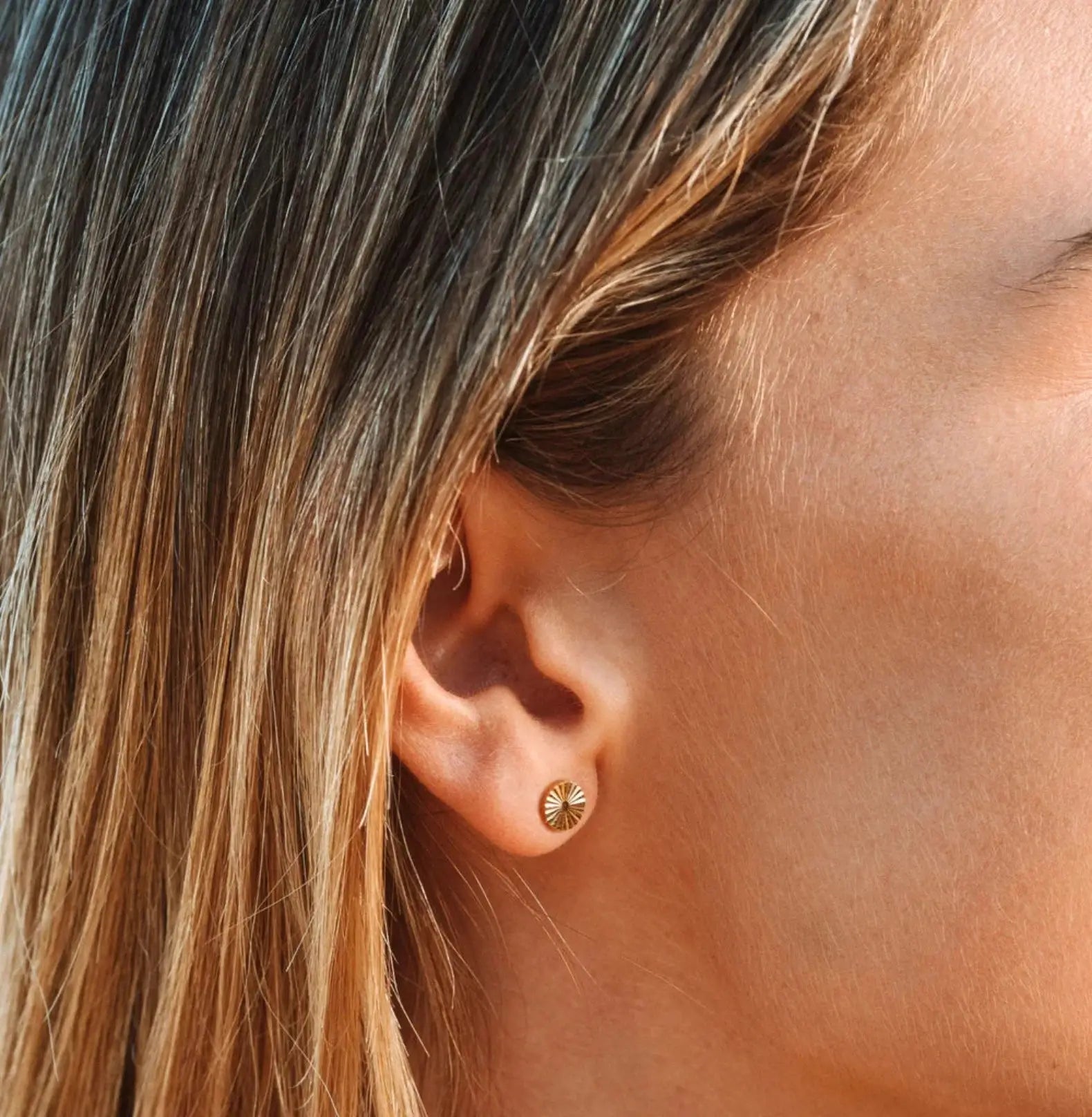 BOUCLES D'OREILLES CLOUS SOLEIL