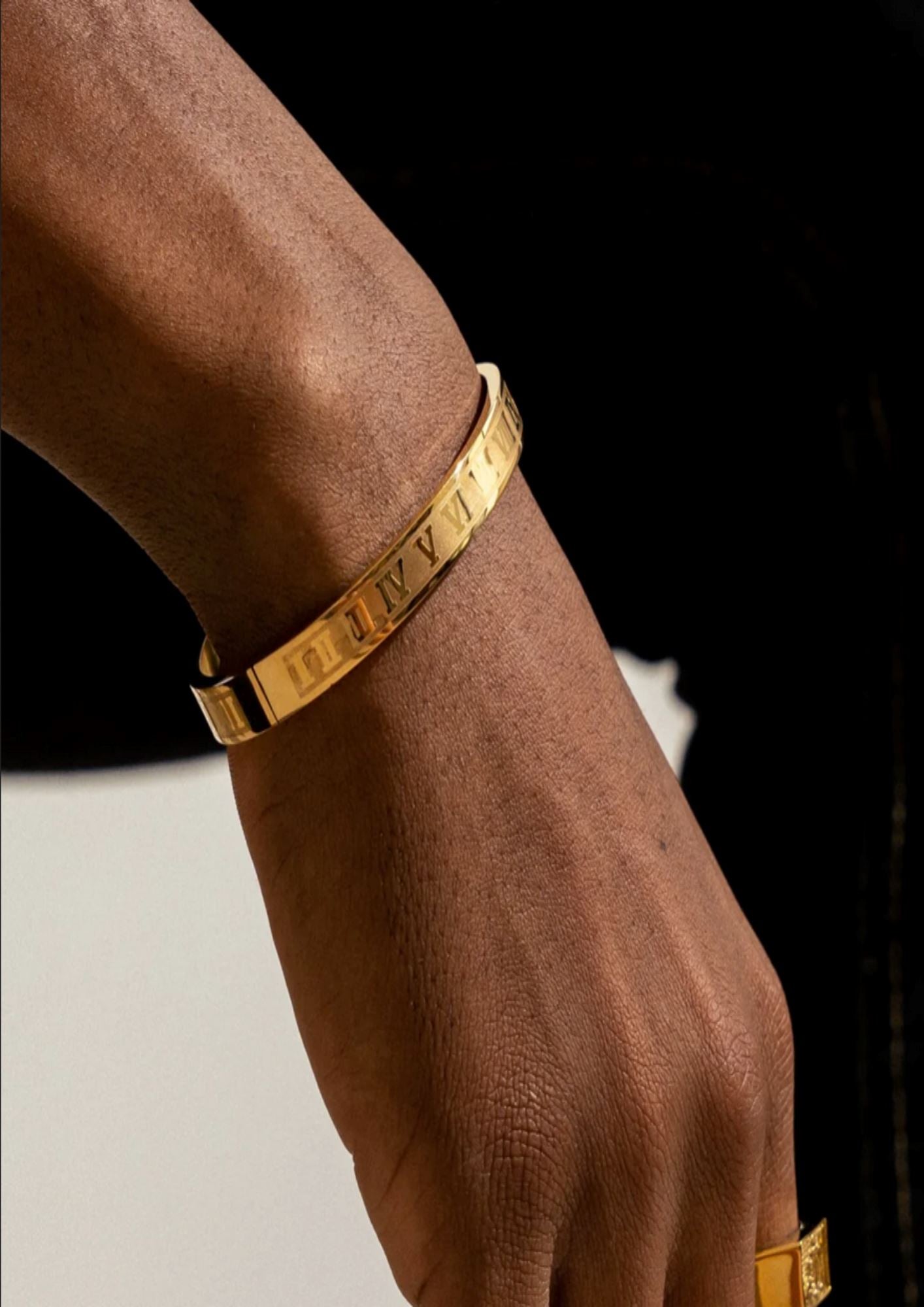 ROMAN NUMERAL BRACELET - GOLD ring Yubama Jewelry Online Store - The Elegant Designs of Gold and Silver ! 