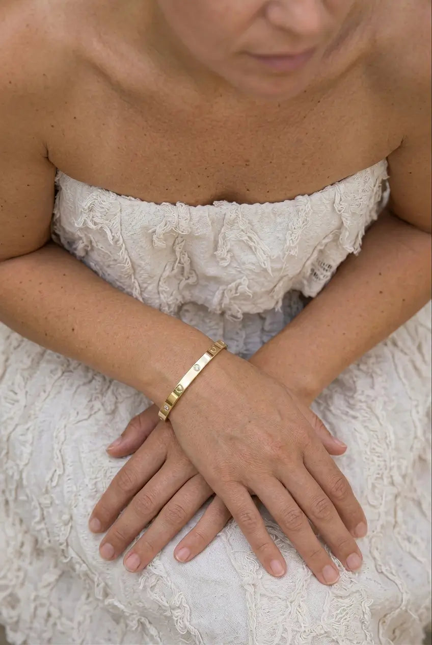 Heart engraved crystal bangle lifestyle — YUBAMA waterproof gold heart bangle