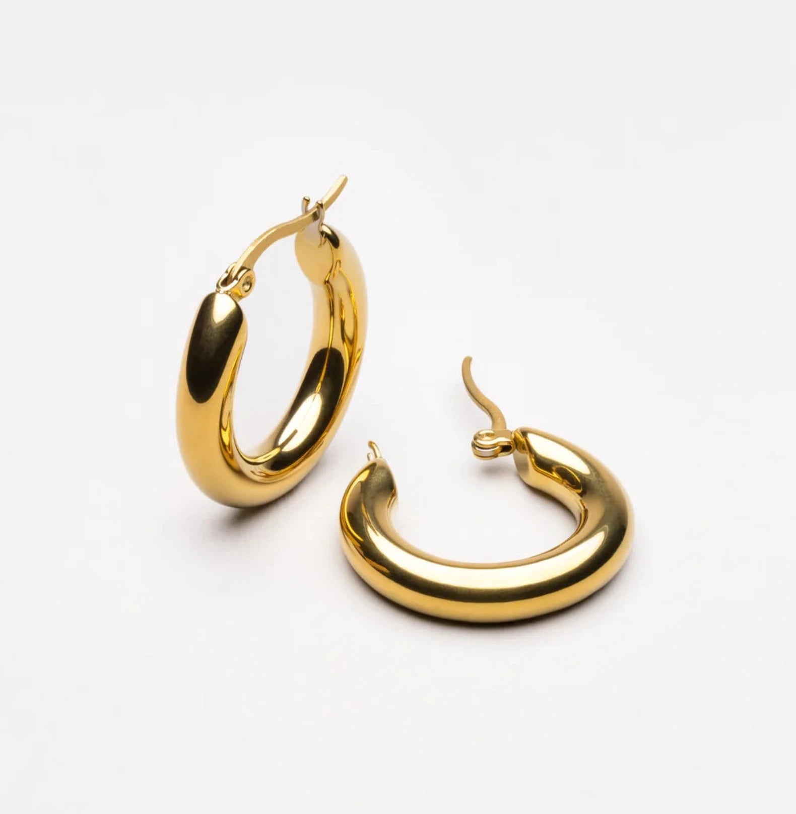 JANE HOOP EARRINGS earing Yubama Jewelry Online Store - The Elegant Designs of Gold and Silver ! 