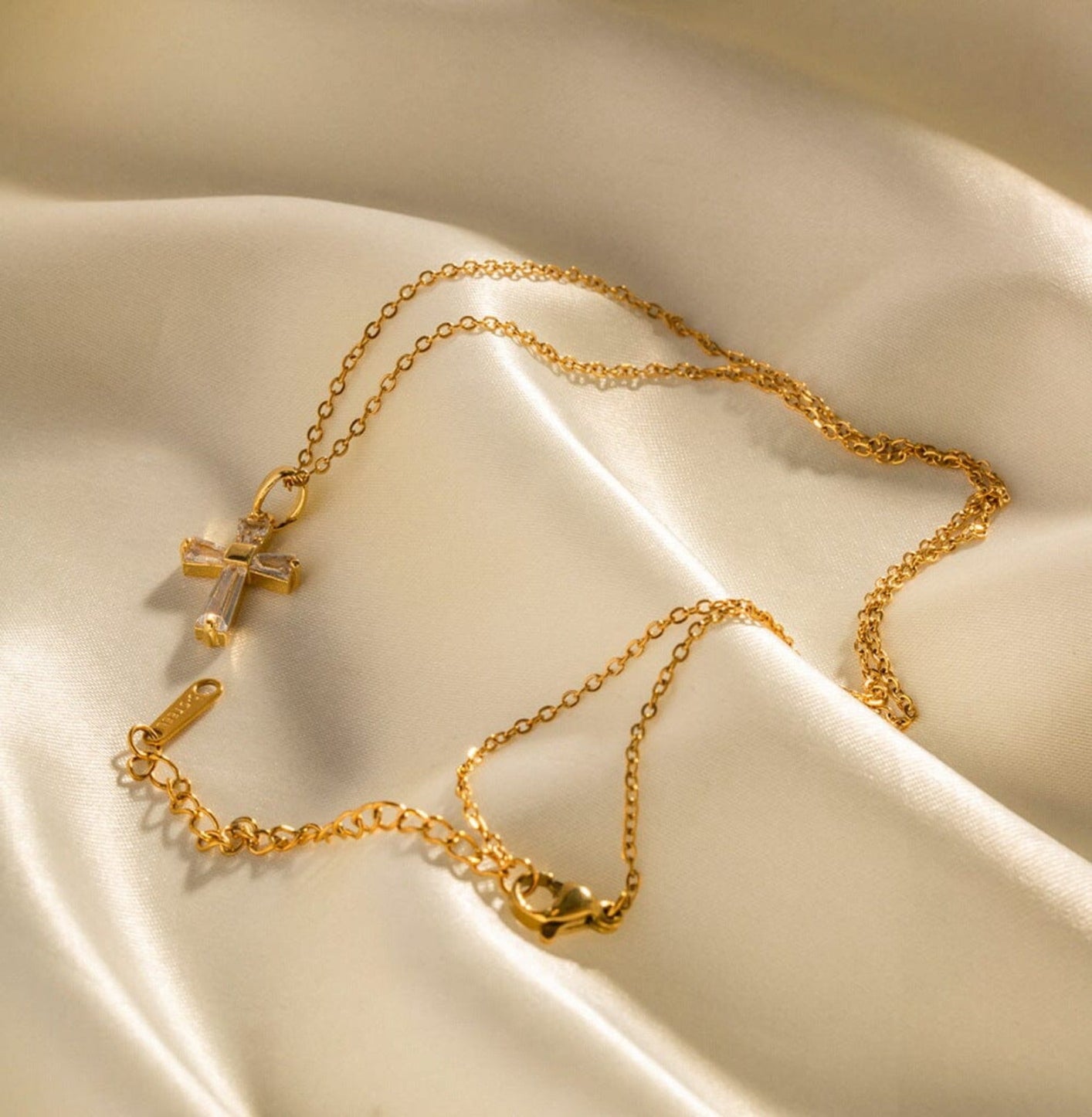 VERA NECKLACE neck Yubama Jewelry Online Store - The Elegant Designs of Gold and Silver ! 