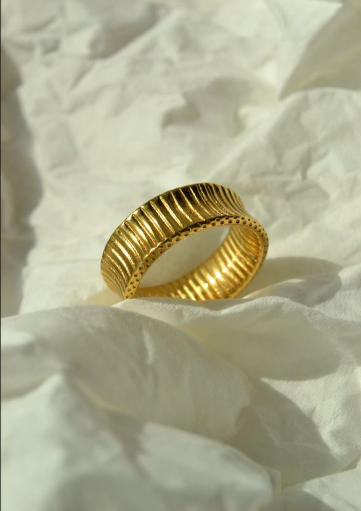 Net Red Wind Wave Edge Diamond Check Ring ring Yubama Jewelry Online Store - The Elegant Designs of Gold and Silver ! 